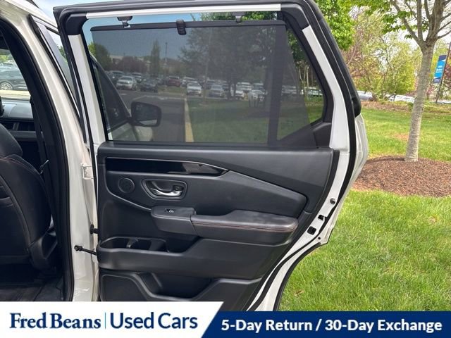 Used 2023 Honda Pilot TrailSport image 14