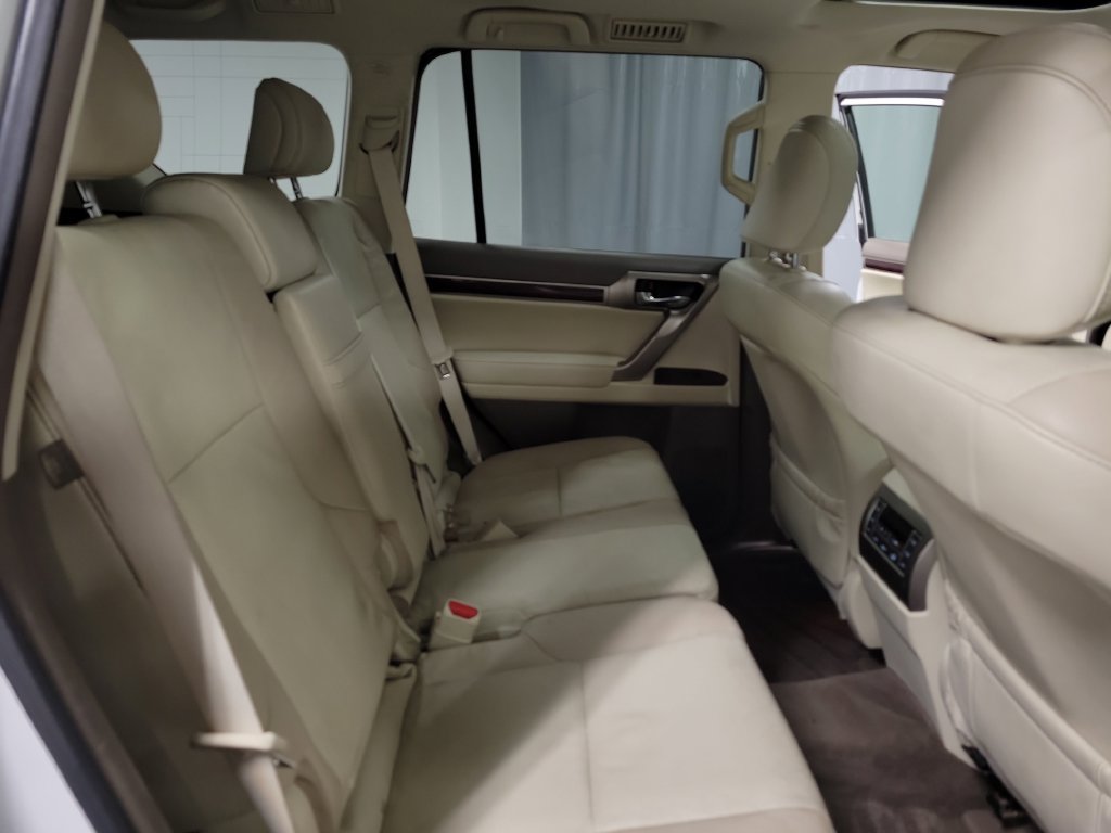 Used 2015 Lexus GX 460 w/ Premium Package AWD/4WD image 33