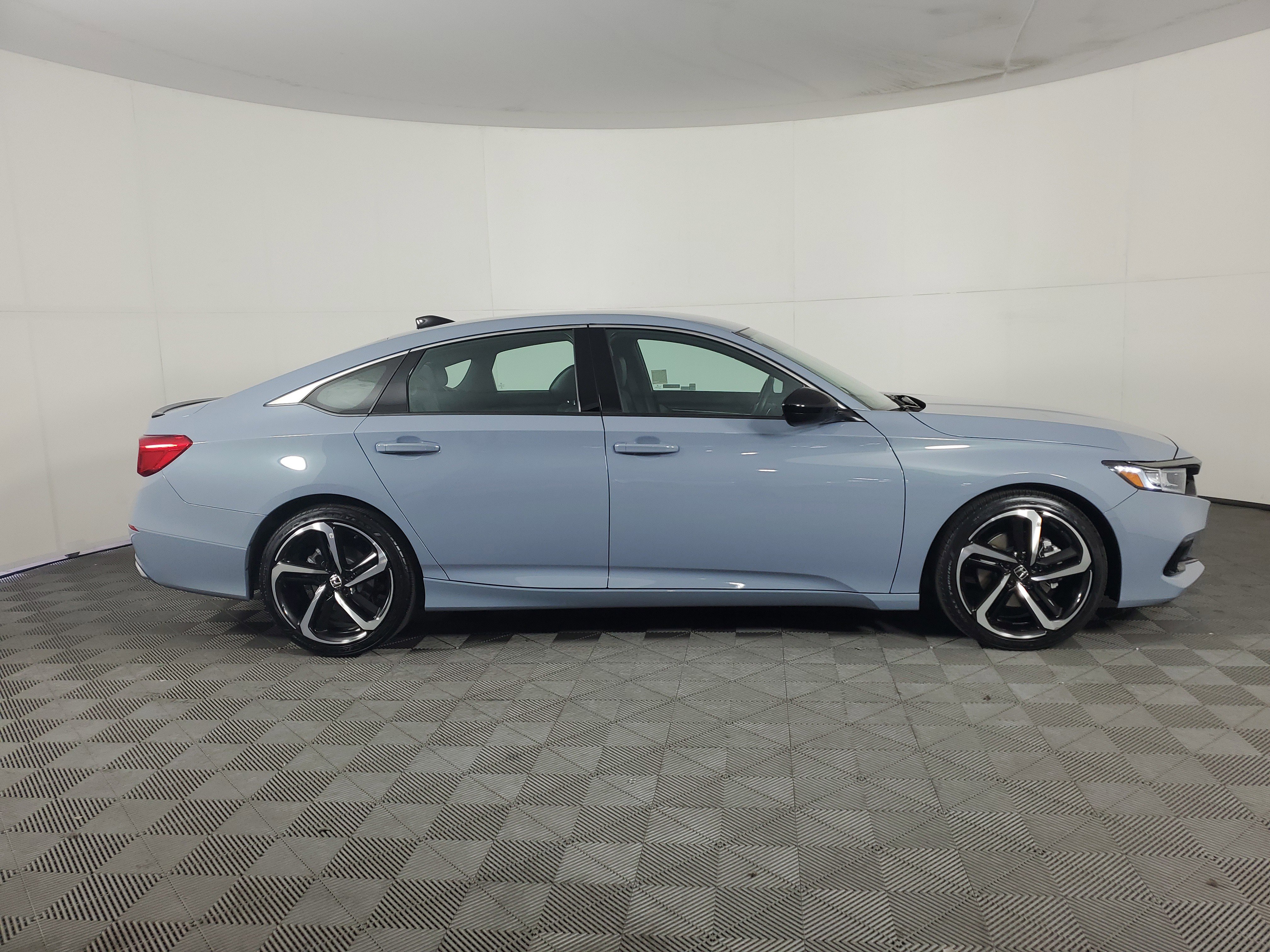 Certified 2022 Honda Accord Sport image 3