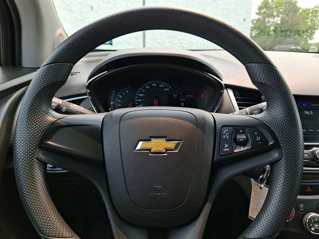 Used 2018 Chevrolet Trax LS FWD image 20