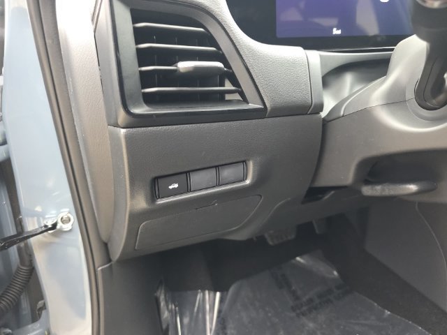 New 2027 Nissan Sentra SR w/ Floor Mat Package FWD image 40