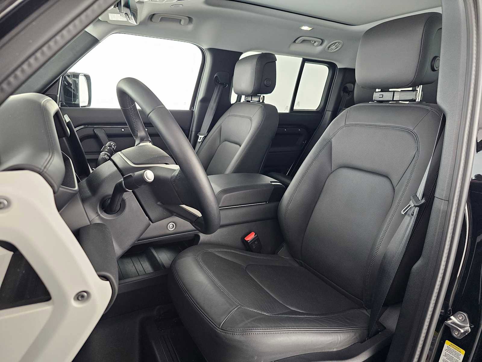 Used 2025 Land Rover Defender 130 S image 23