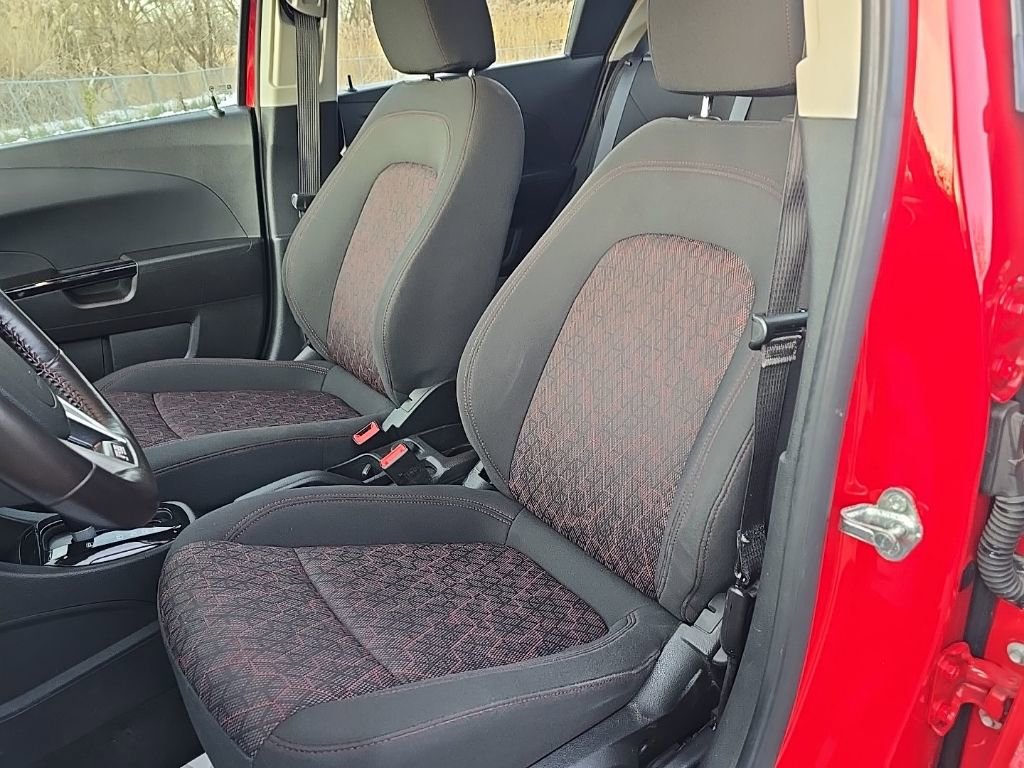 Used 2017 Chevrolet Sonic LT w/ Convenience Package image 16