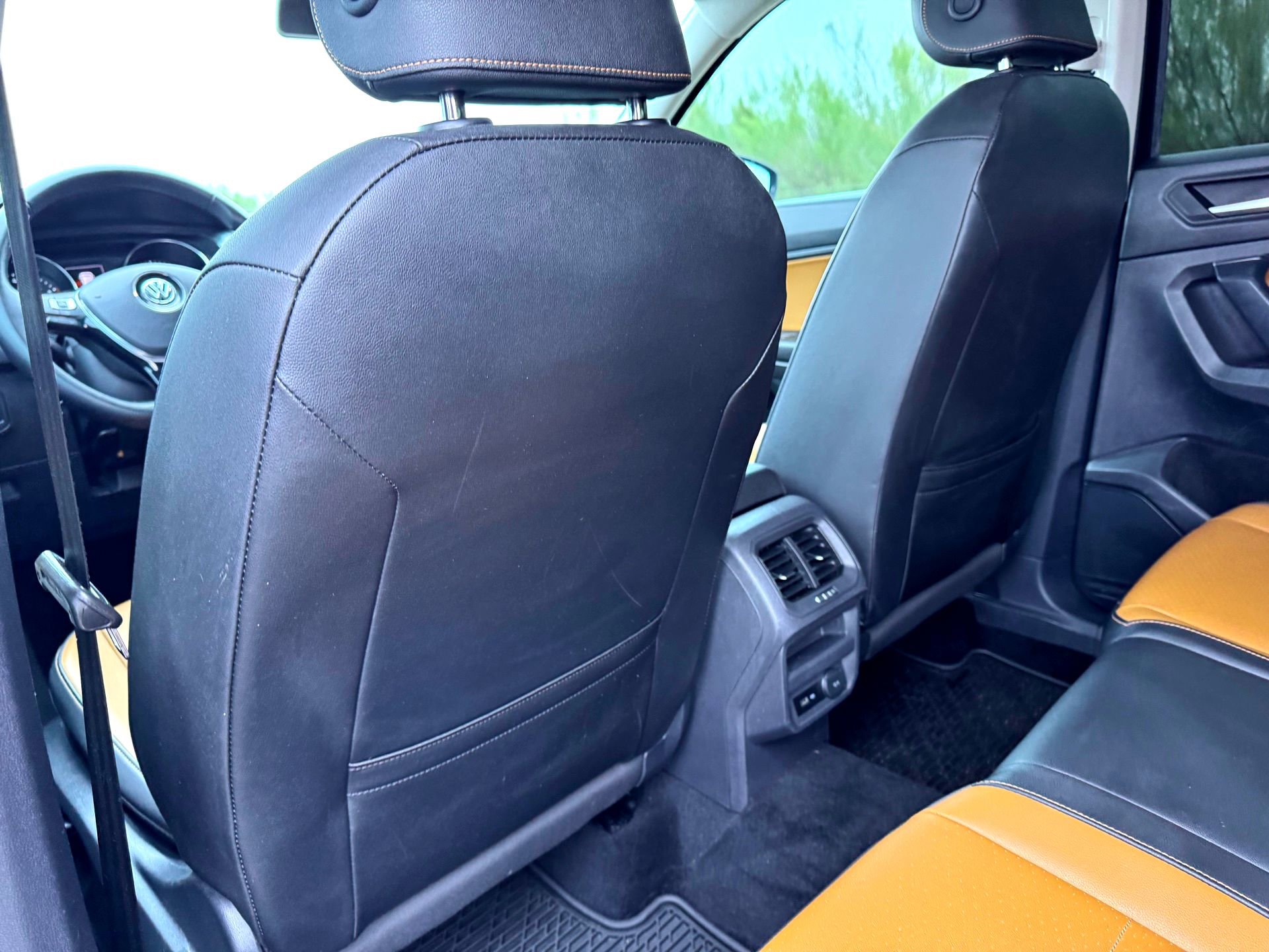 Used 2019 Volkswagen Tiguan SE image 18