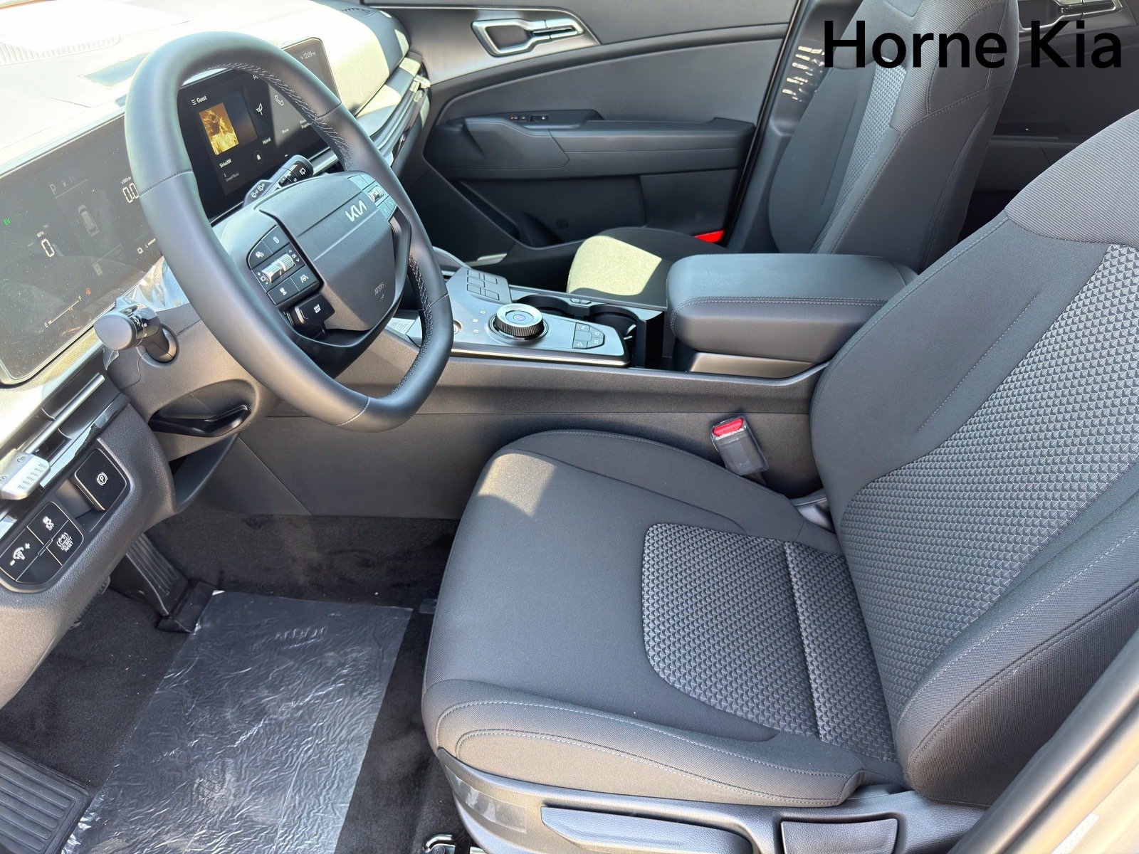 New 2026 Kia Sportage LX FWD image 9