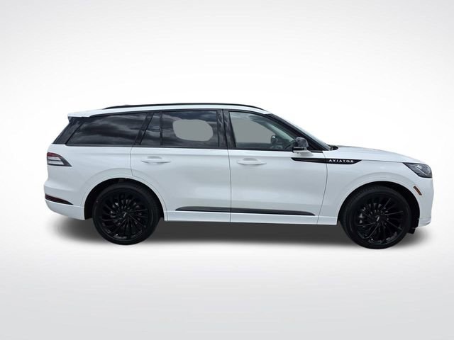 New 2025 Lincoln Aviator Reserve w/ Luxury Package image 2
