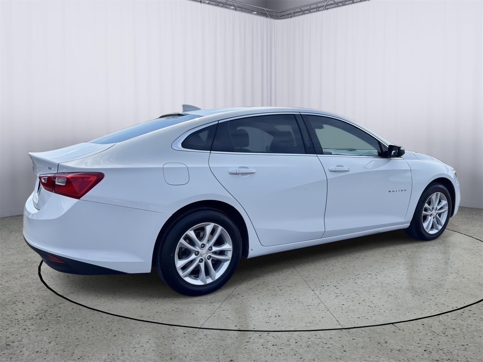 Used 2018 Chevrolet Malibu LT FWD image 6