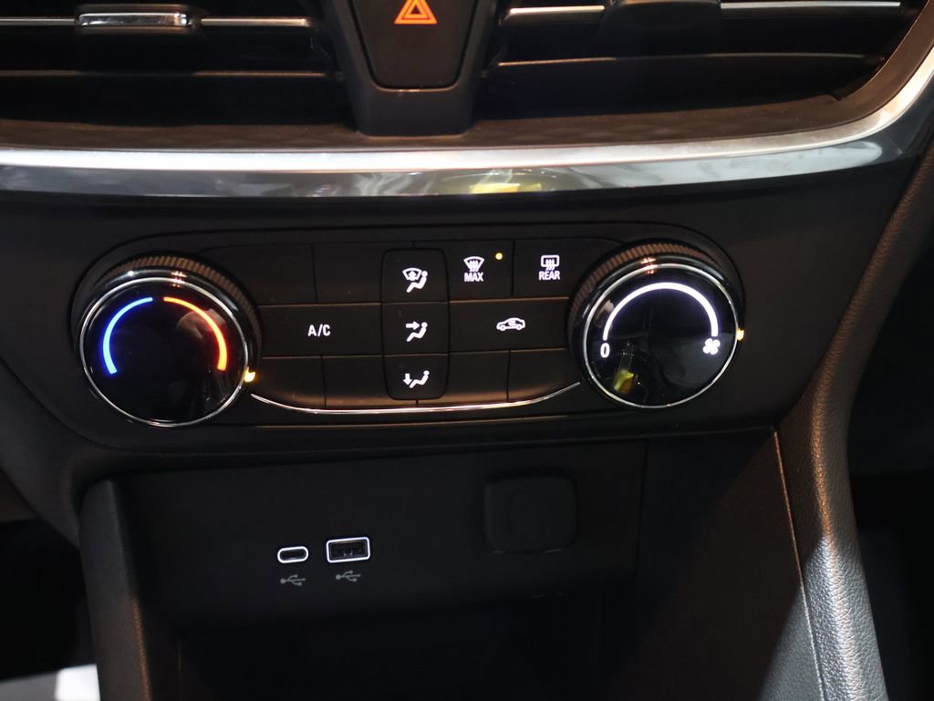 Used 2024 Buick Encore GX Preferred image 27