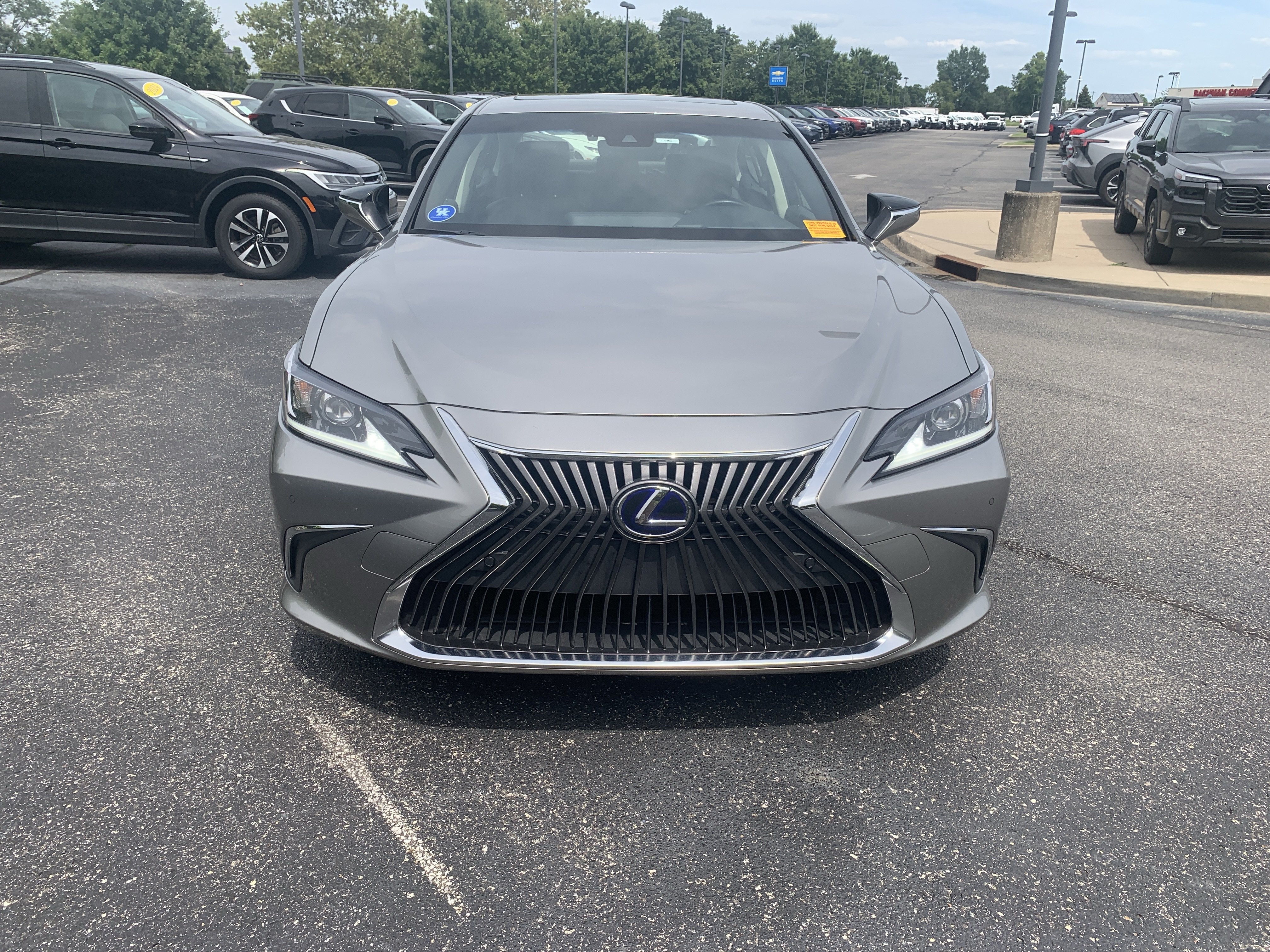 Used 2019 Lexus ES 300h w/ Premium Package FWD image 23