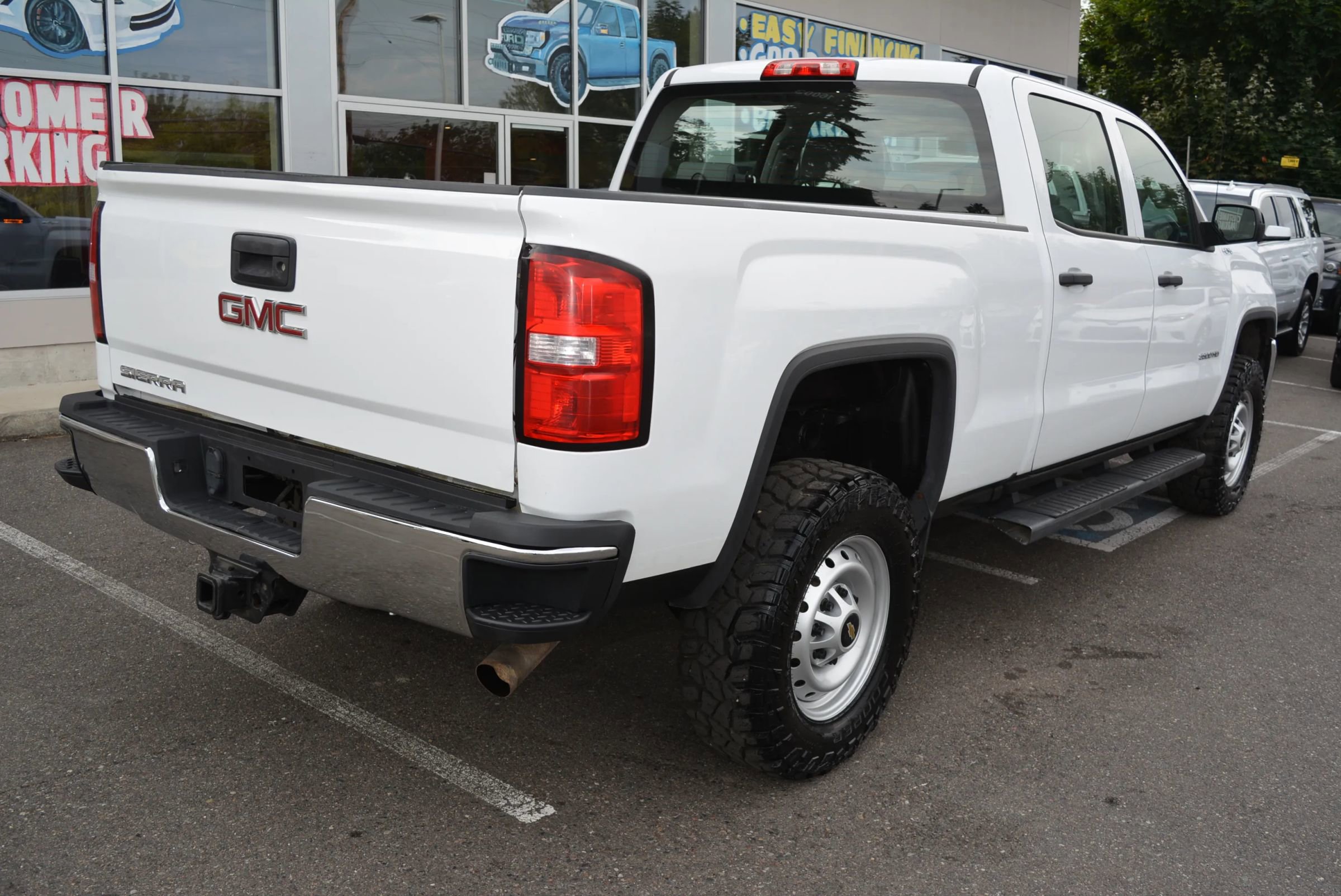 Used 2017 GMC Sierra 2500 4x4 Crew Cab image 8