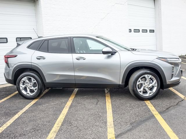 New 2026 Chevrolet Trax LS FWD image 5