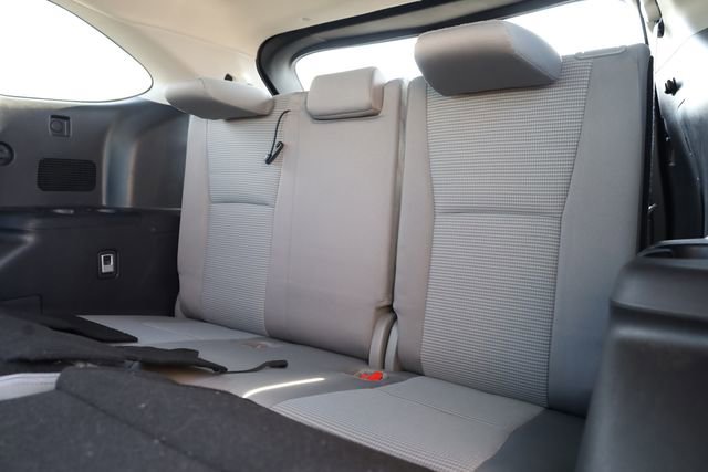 Used 2022 Toyota Highlander LE image 27