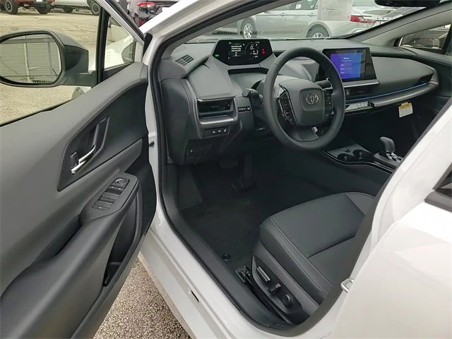 Used 2026 Toyota Prius XLE image 9