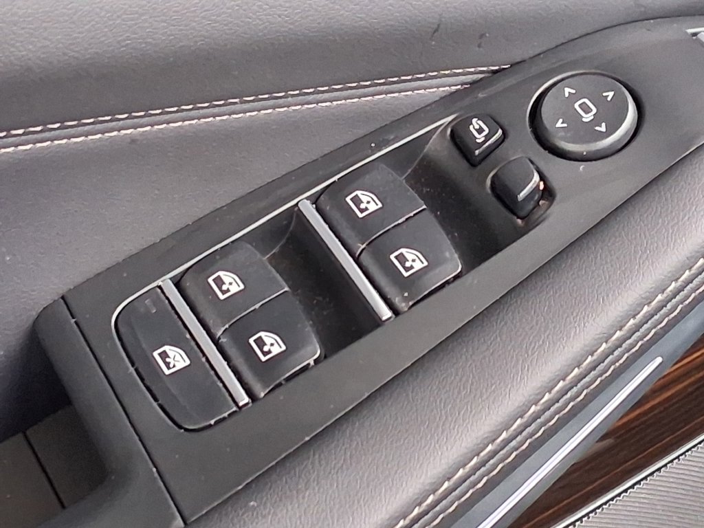 Used 2026 BMW X5 xDrive40i w/ M Sport Package AWD/4WD image 18