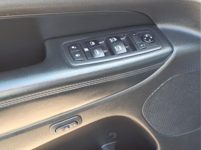 Used 2019 Jeep Grand Cherokee Limited w/ Trailer Tow Group IV AWD/4WD image 15