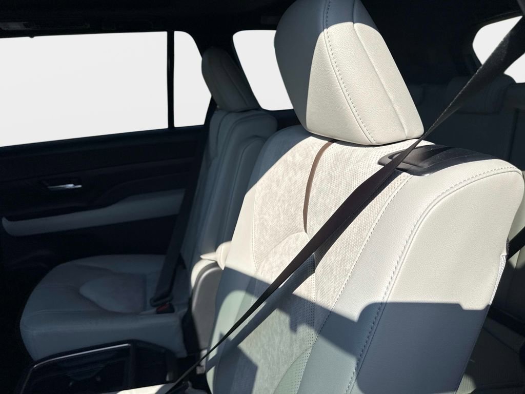New 2026 Toyota Grand Highlander AWD Hybrid image 15