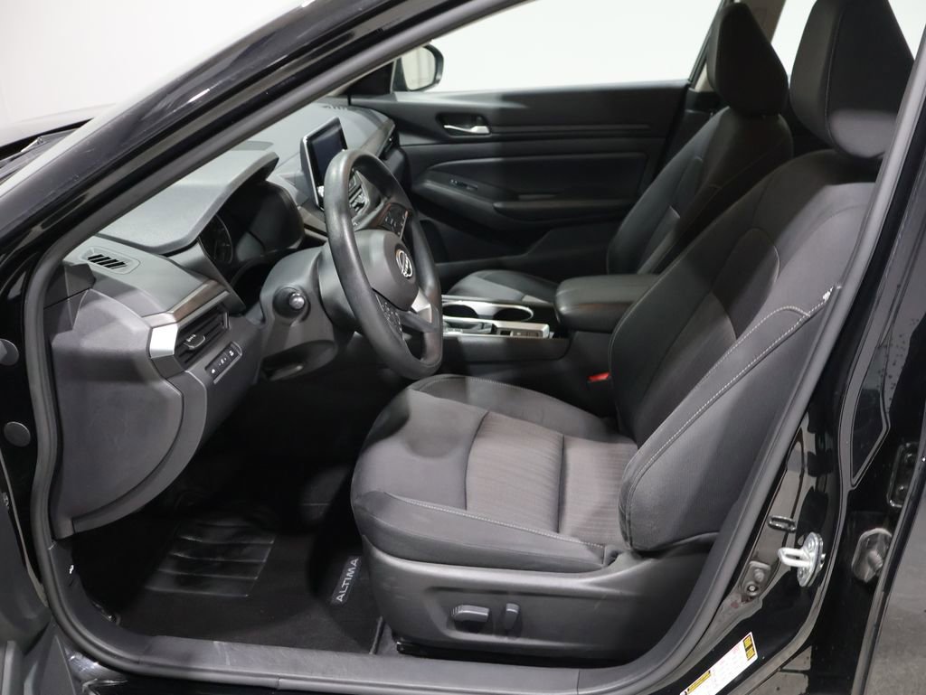 Used 2024 Nissan Altima 2.5 SV AWD/4WD image 9