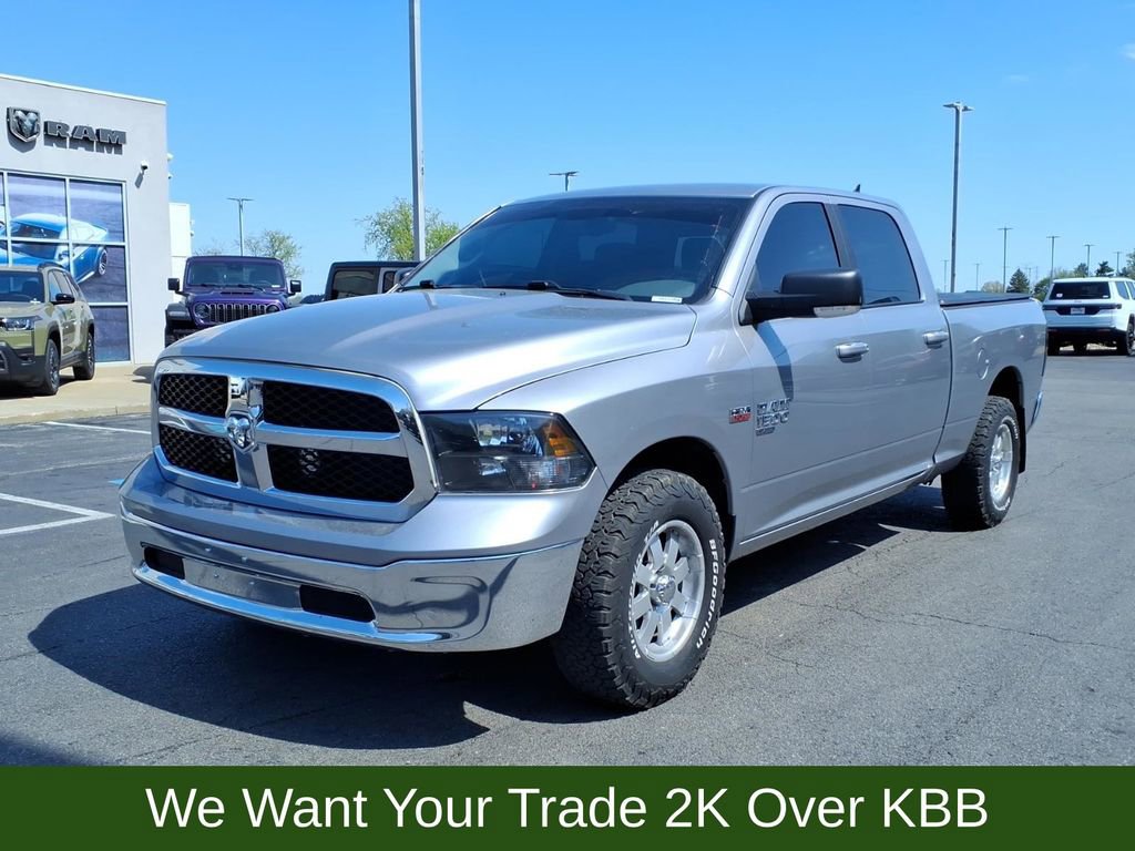Used 2020 RAM 1500 Classic SLT w/ Luxury Group RWD image 2