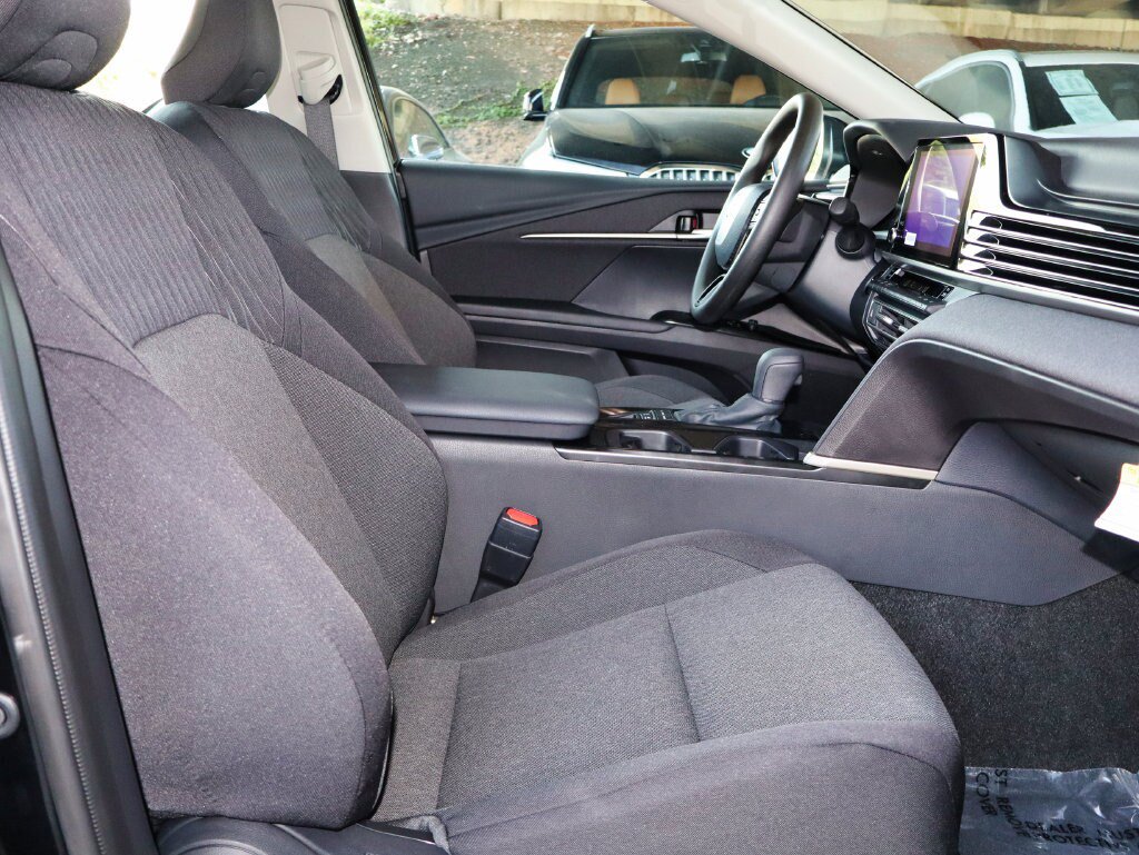 Used 2026 Toyota Camry LE FWD image 53