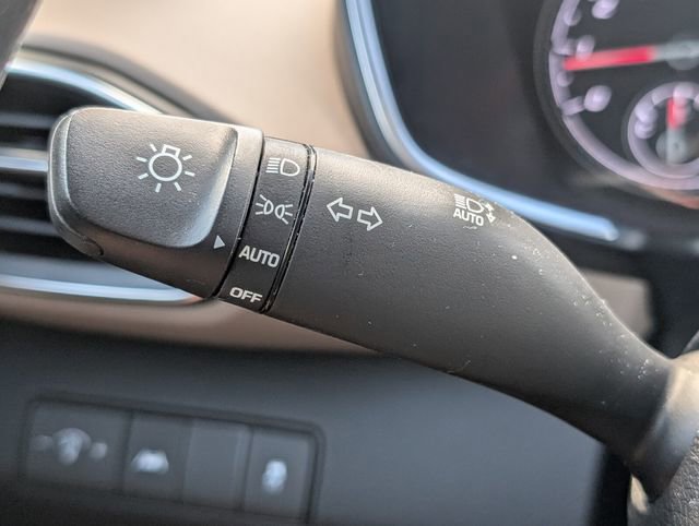 Used 2022 Hyundai Santa Fe SE image 29