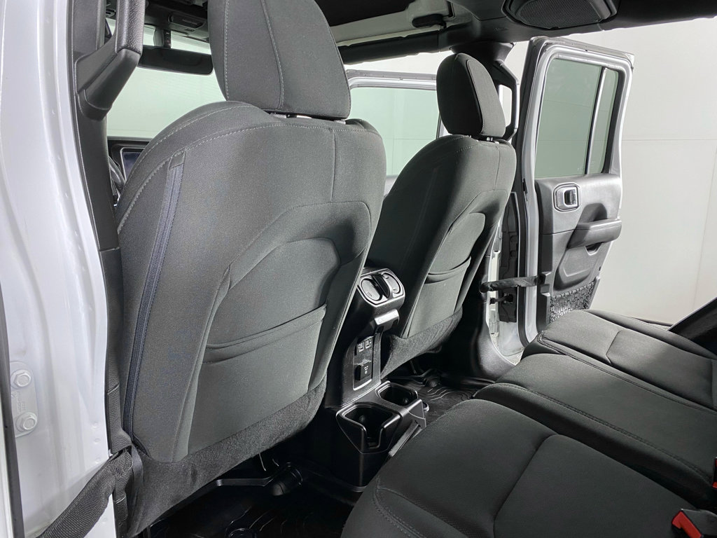 Used 2018 Jeep Wrangler Unlimited Sahara image 20