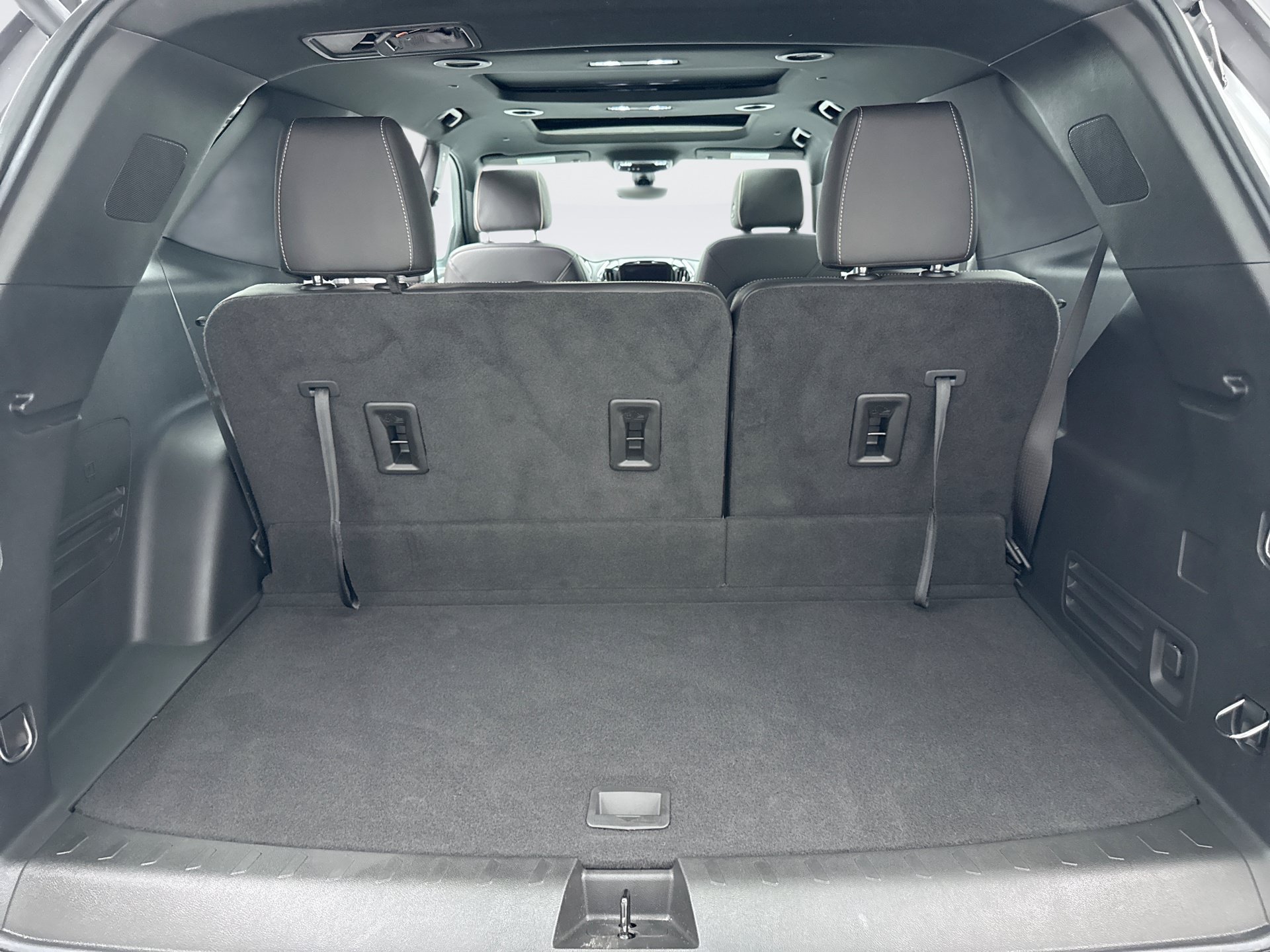 Used 2023 Chevrolet Traverse Premier AWD/4WD image 25