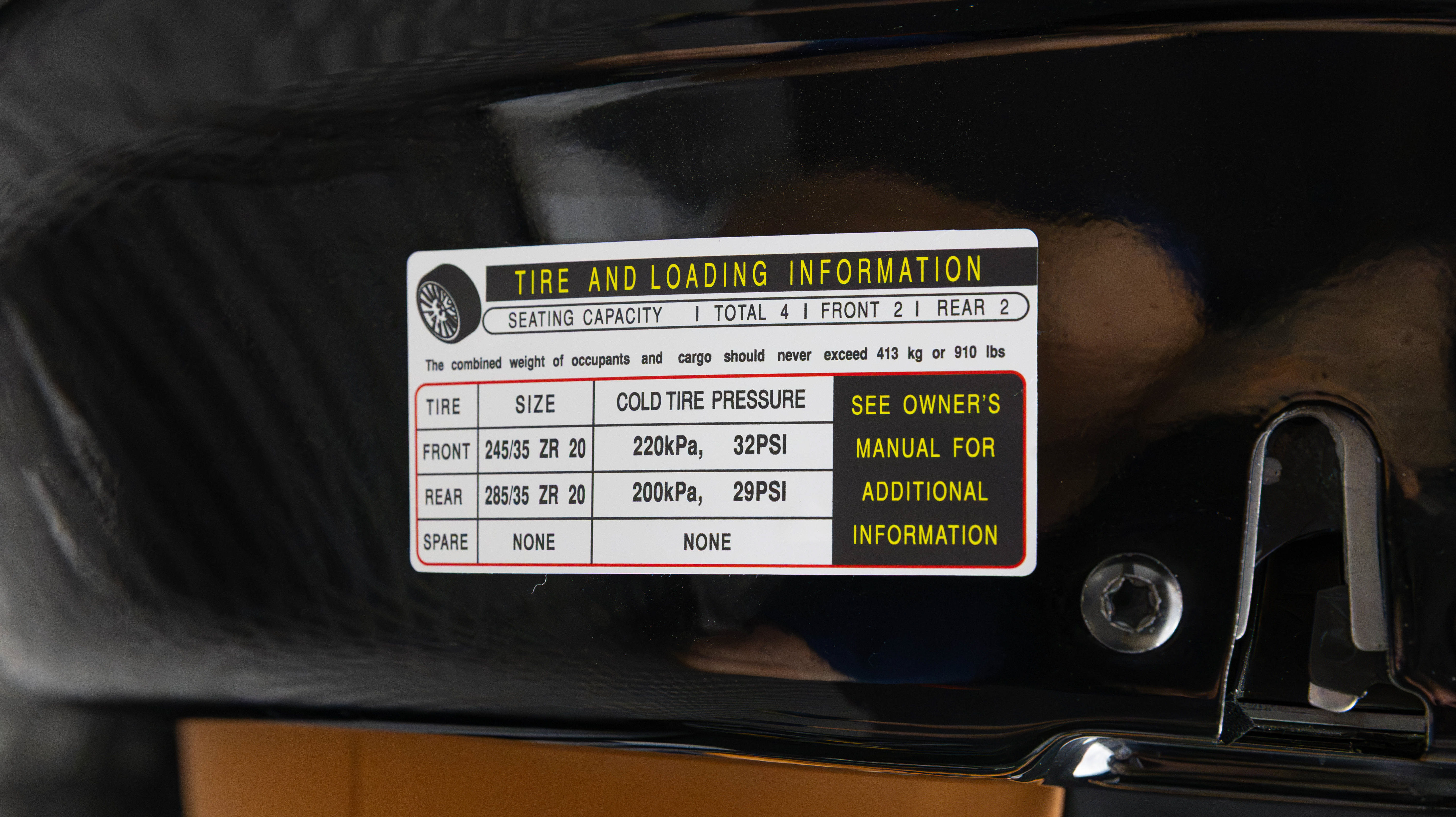 Certified 2025 Ferrari Roma Spider RWD image 14