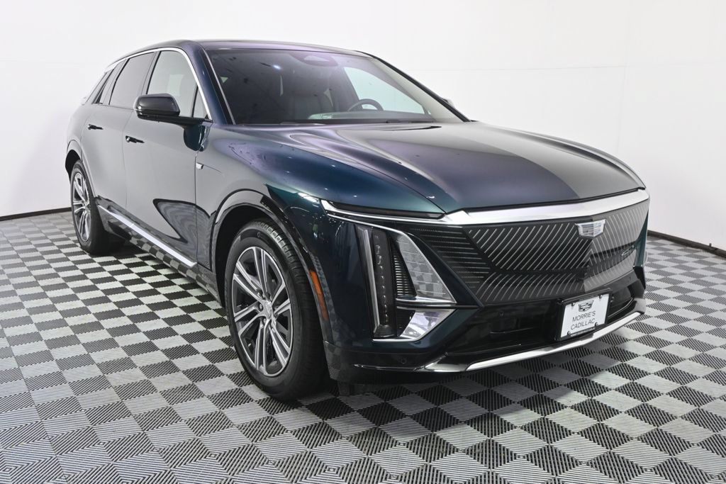 New 2026 Cadillac Lyriq Premium Luxury w/ LPO, Floor Liner Package AWD/4WD image 9