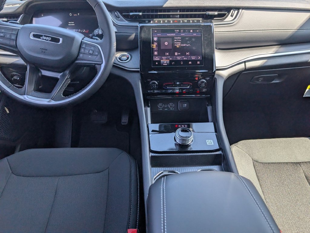 New 2026 Jeep Grand Cherokee Laredo RWD image 22