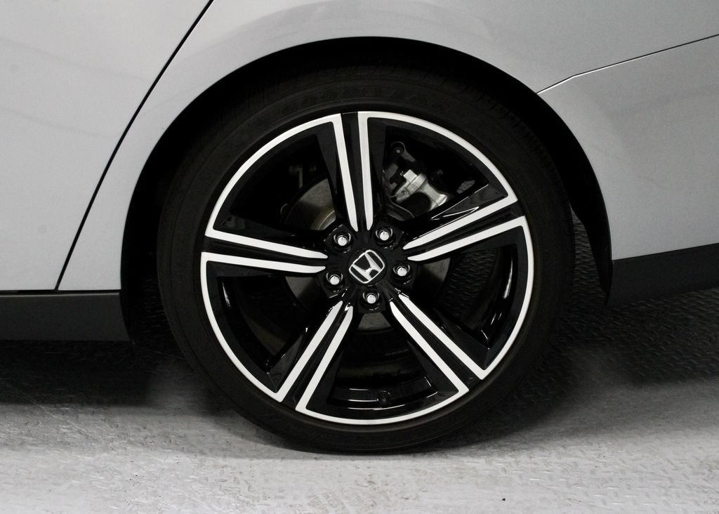 Used 2025 Honda Accord Sport image 18
