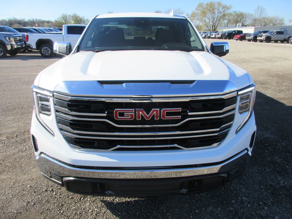New 2026 GMC Sierra 1500 SLT image 11
