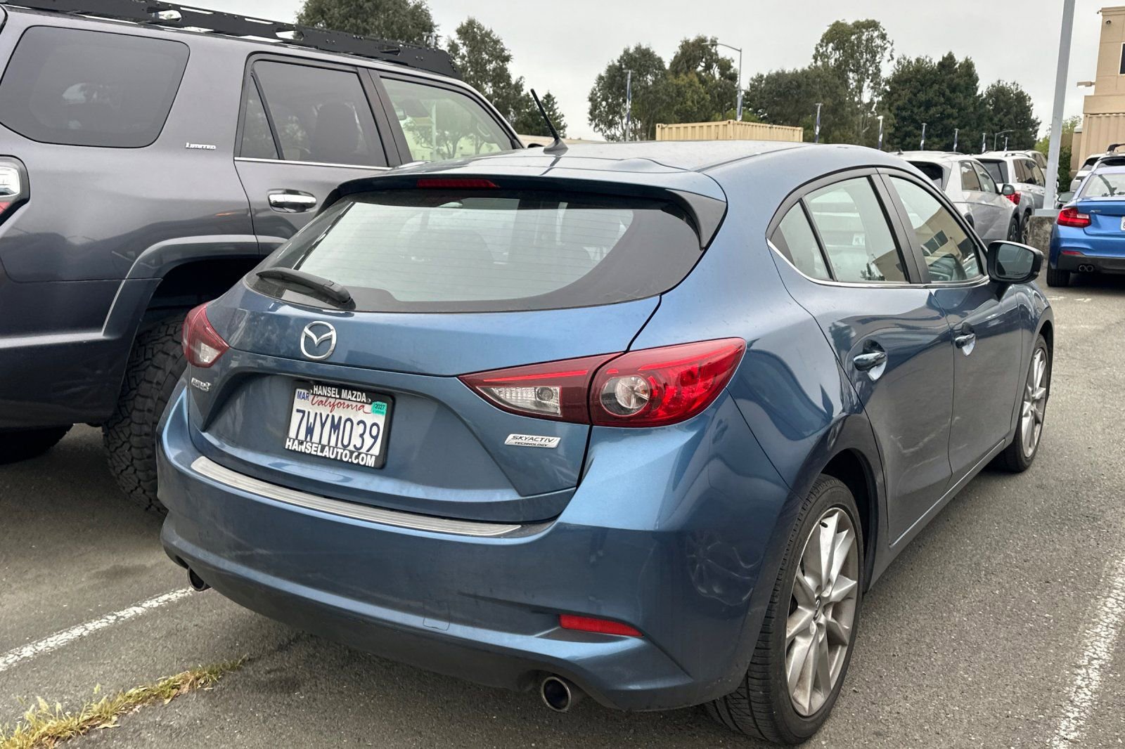 Used 2017 MAZDA MAZDA3 Touring image 5