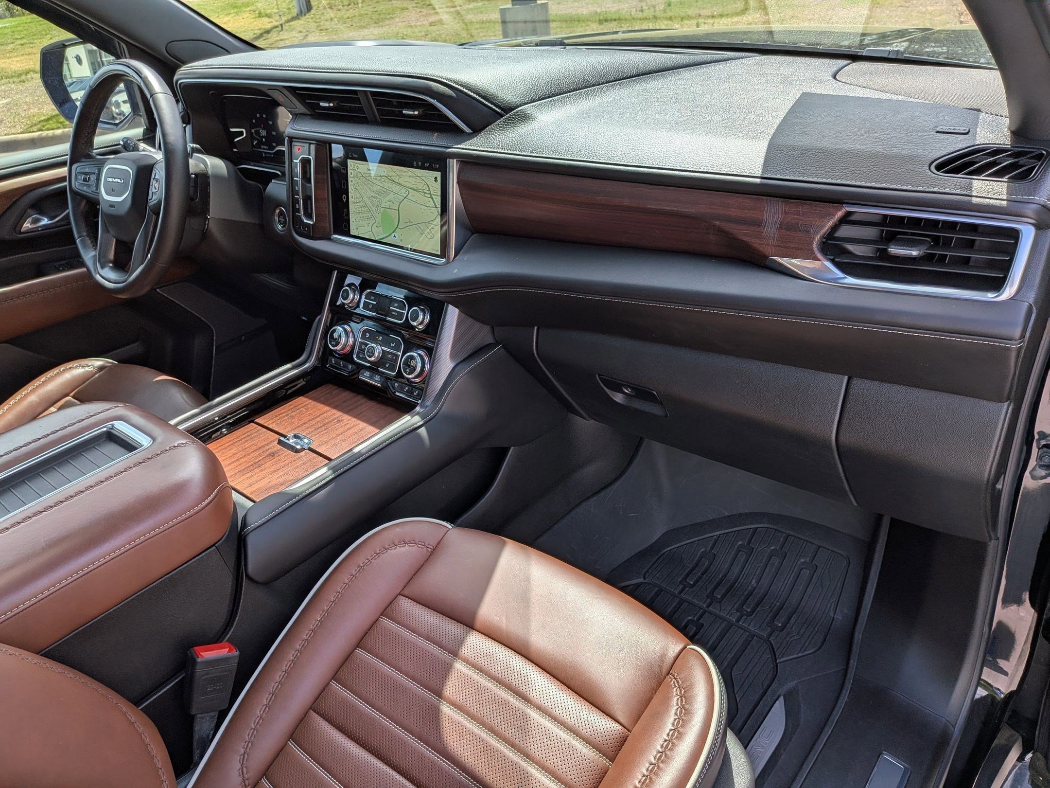 Used 2024 GMC Yukon Denali Ultimate image 44