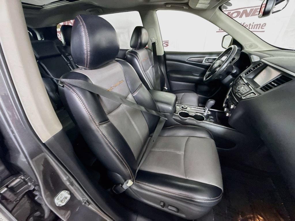 Used 2019 Nissan Pathfinder SL AWD/4WD image 35