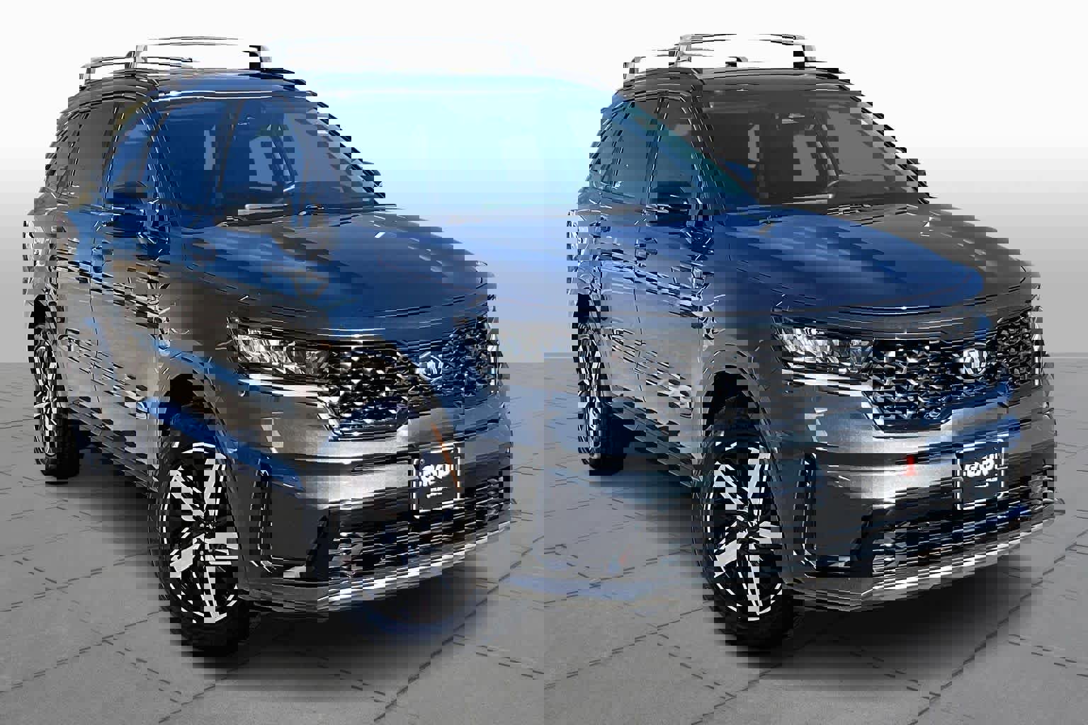 Used 2021 Kia Sorento S image 2