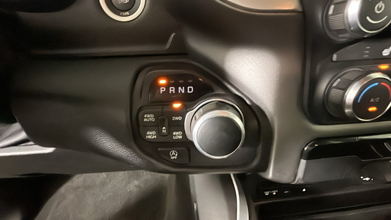 Used 2019 RAM 1500 Big Horn AWD/4WD image 24