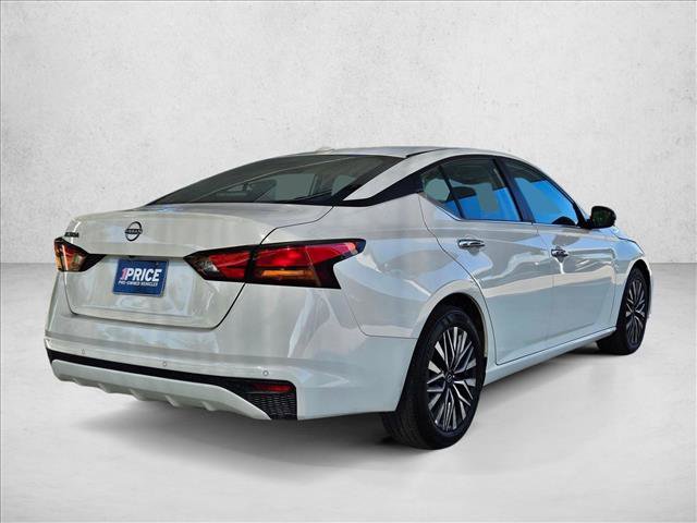Used 2025 Nissan Altima 2.5 SV FWD image 5