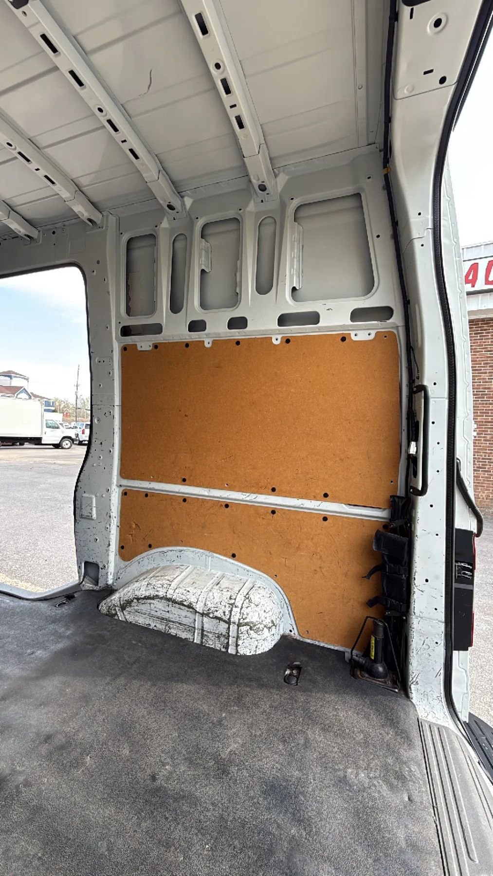 Used 2014 Nissan NV 2500 SV w/ Side & Curtain Airbag Package image 25
