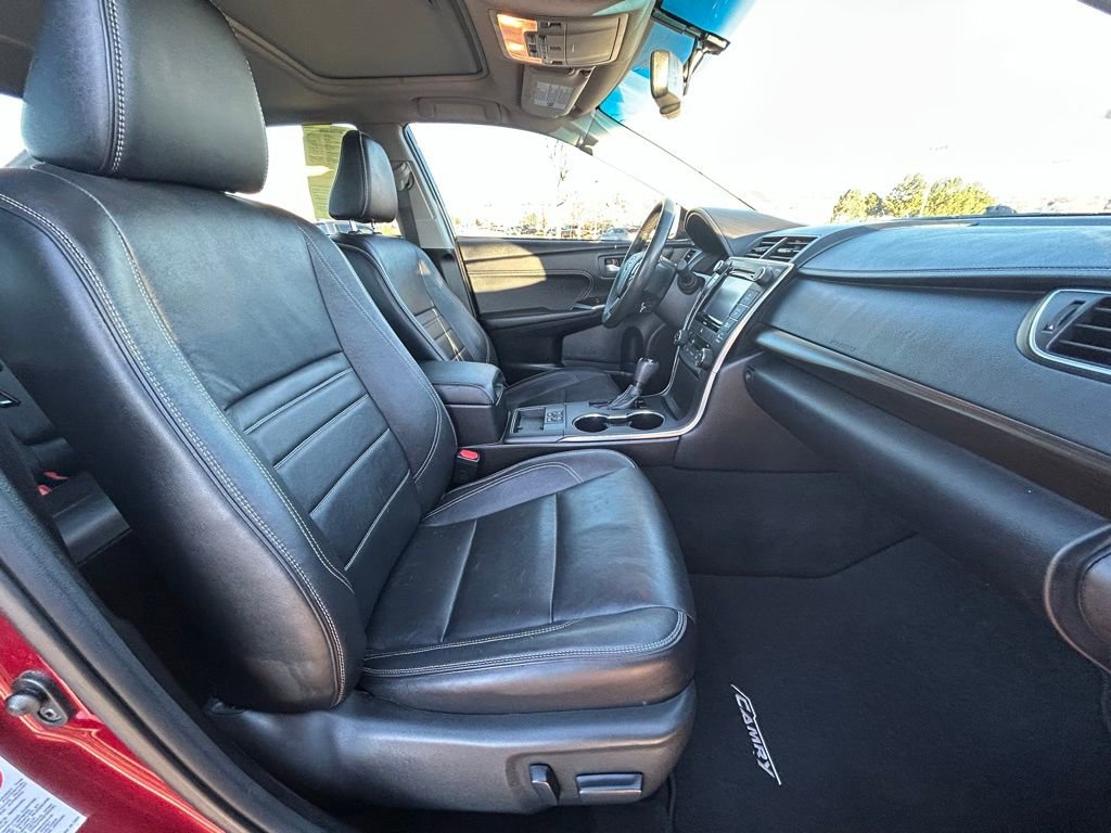 Used 2016 Toyota Camry XLE image 29