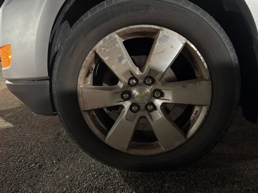 Used 2011 Chevrolet Traverse LTZ AWD/4WD image 11
