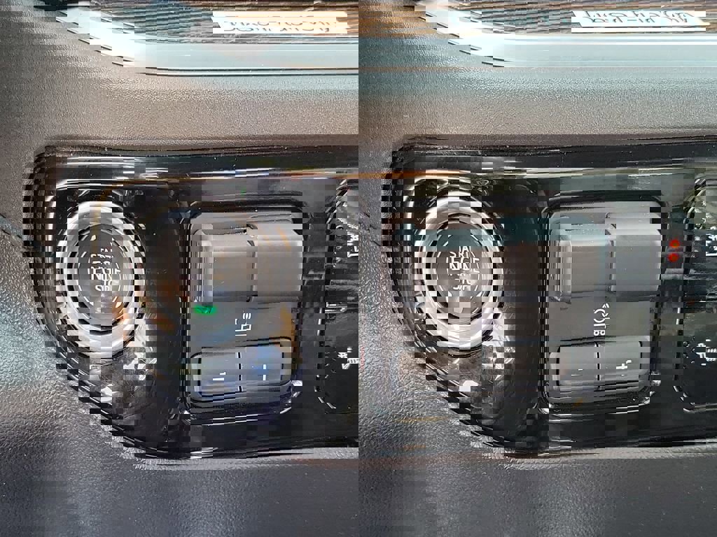 Certified 2022 GMC Sierra 1500 Elevation w/ Preferred Package image 32