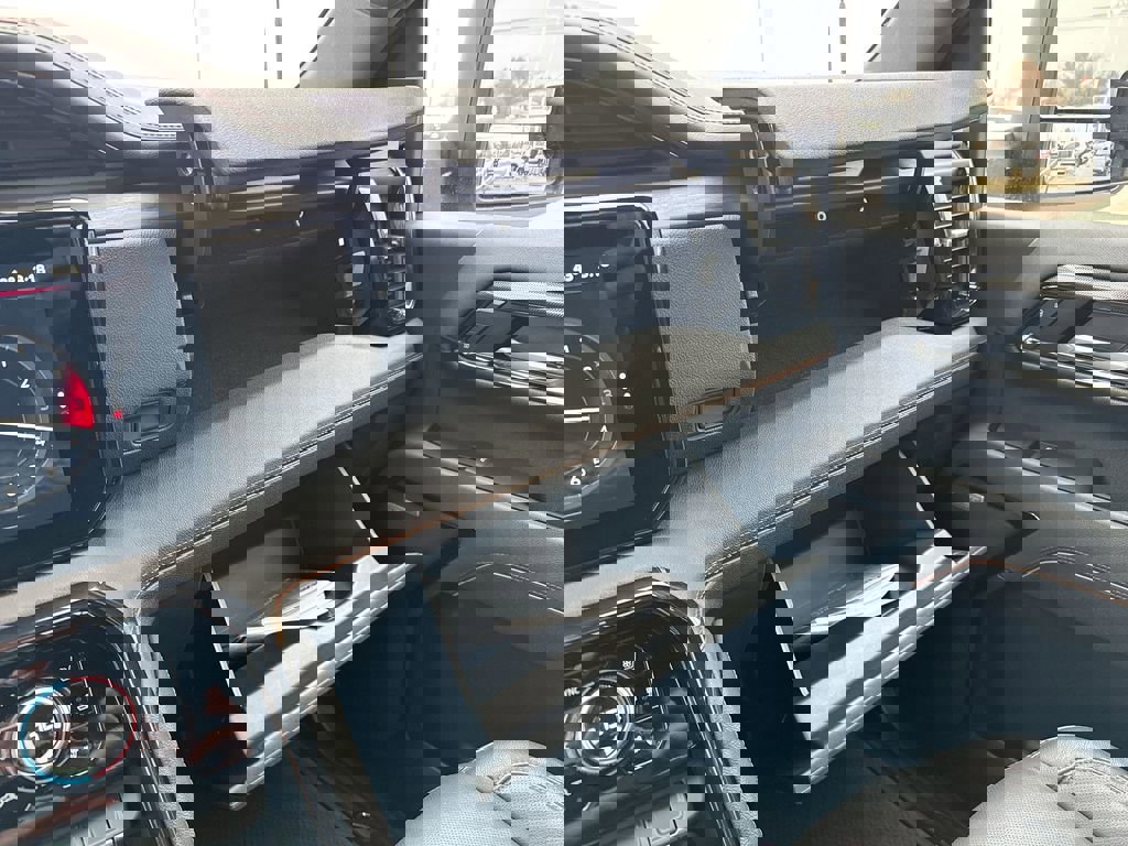 Used 2025 GMC Sierra 2500 AT4 image 40