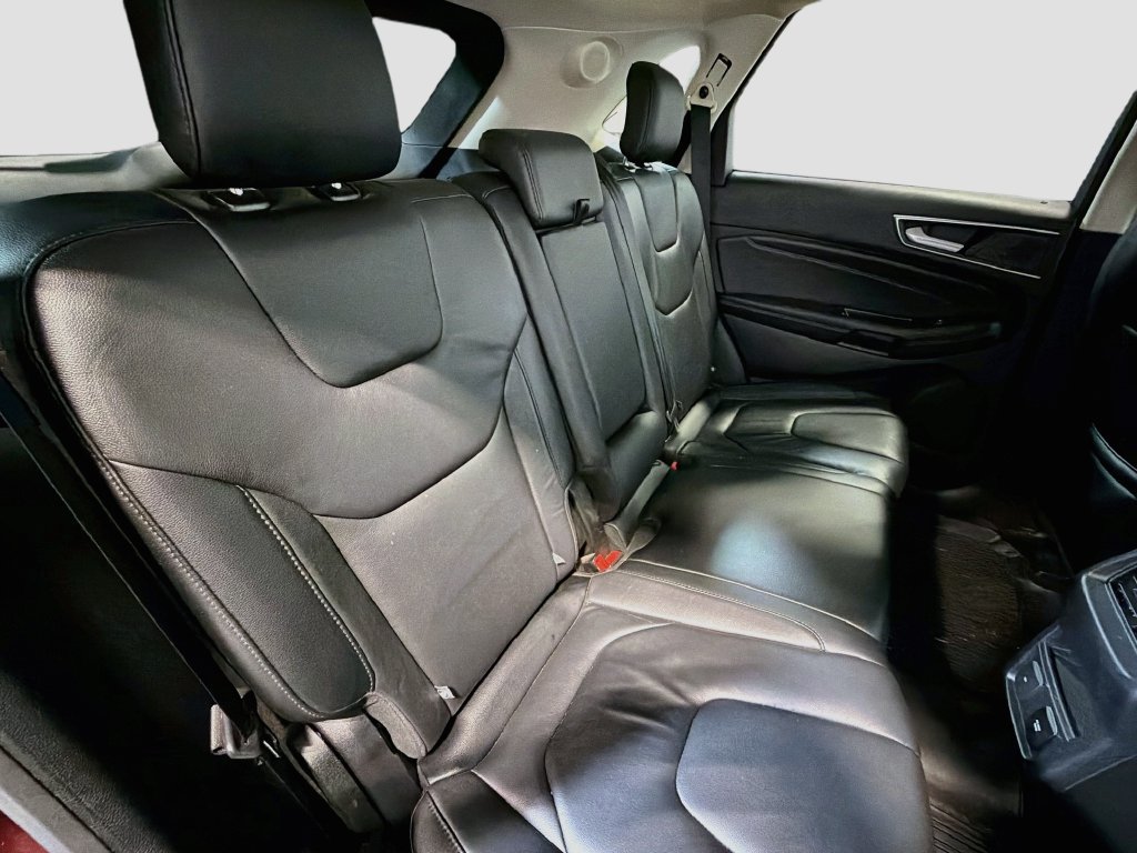 Used 2019 Ford Edge Titanium w/ Cold Weather Package AWD/4WD image 24