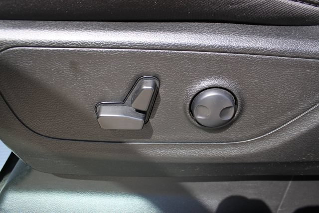 Used 2023 RAM 1500 Big Horn AWD/4WD image 12