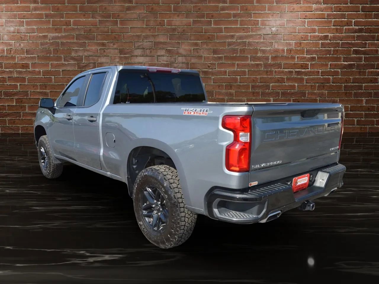 Used 2019 Chevrolet Silverado 1500 Custom Trail Boss w/ Custom Convenience Package image 4