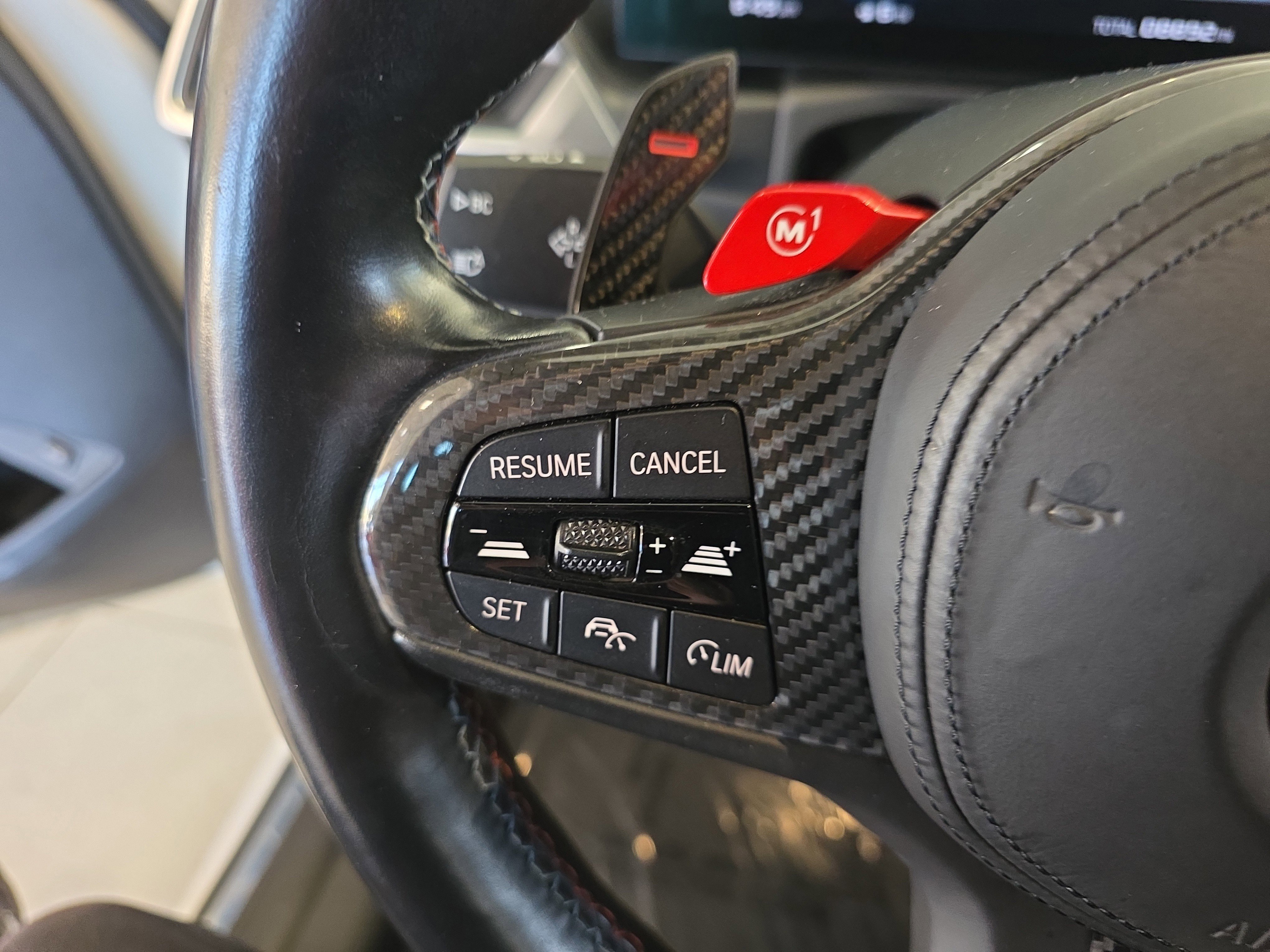 Used 2023 BMW M2 image 22