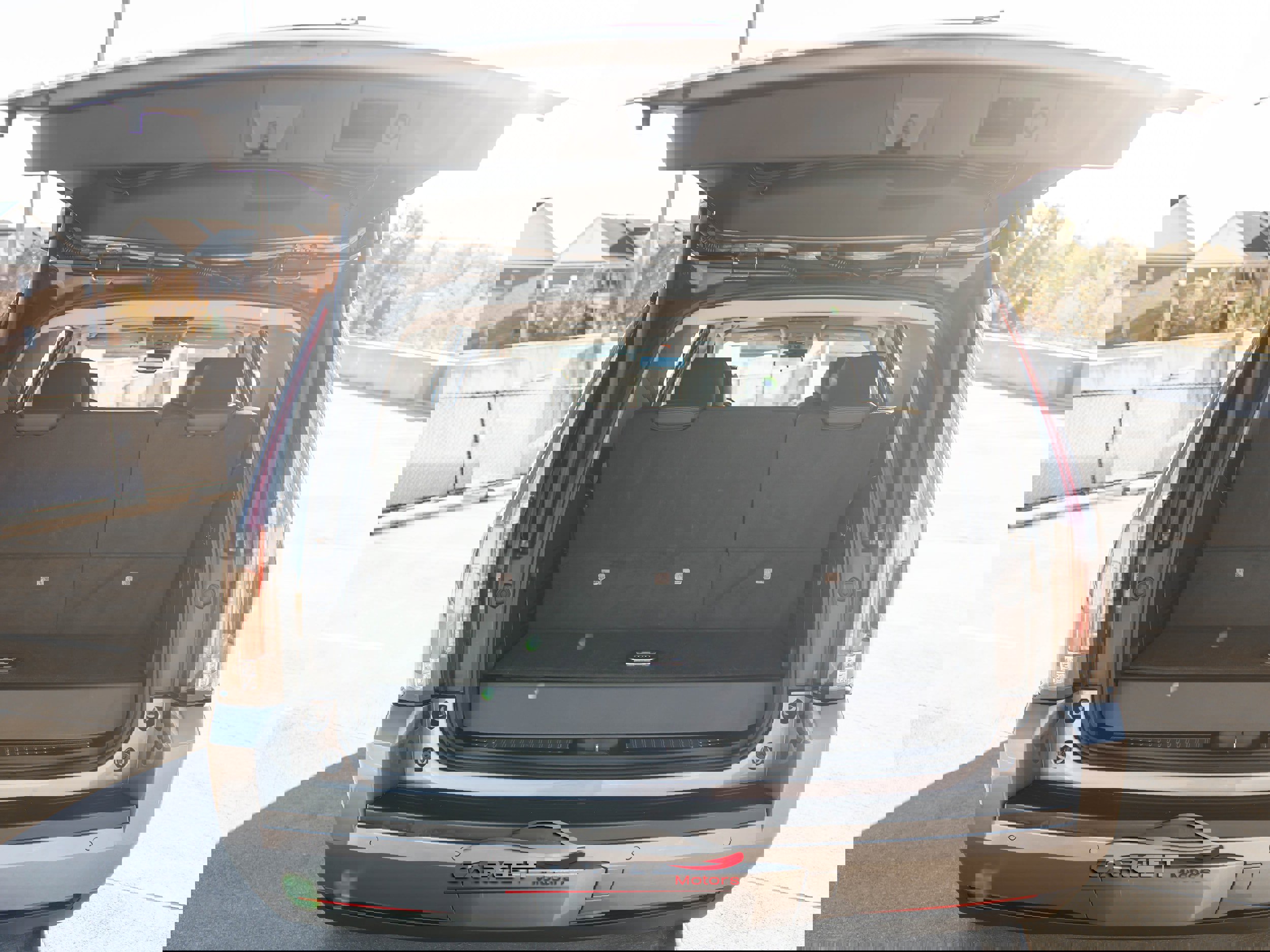 Used 2020 Cadillac Escalade Premium Luxury image 47