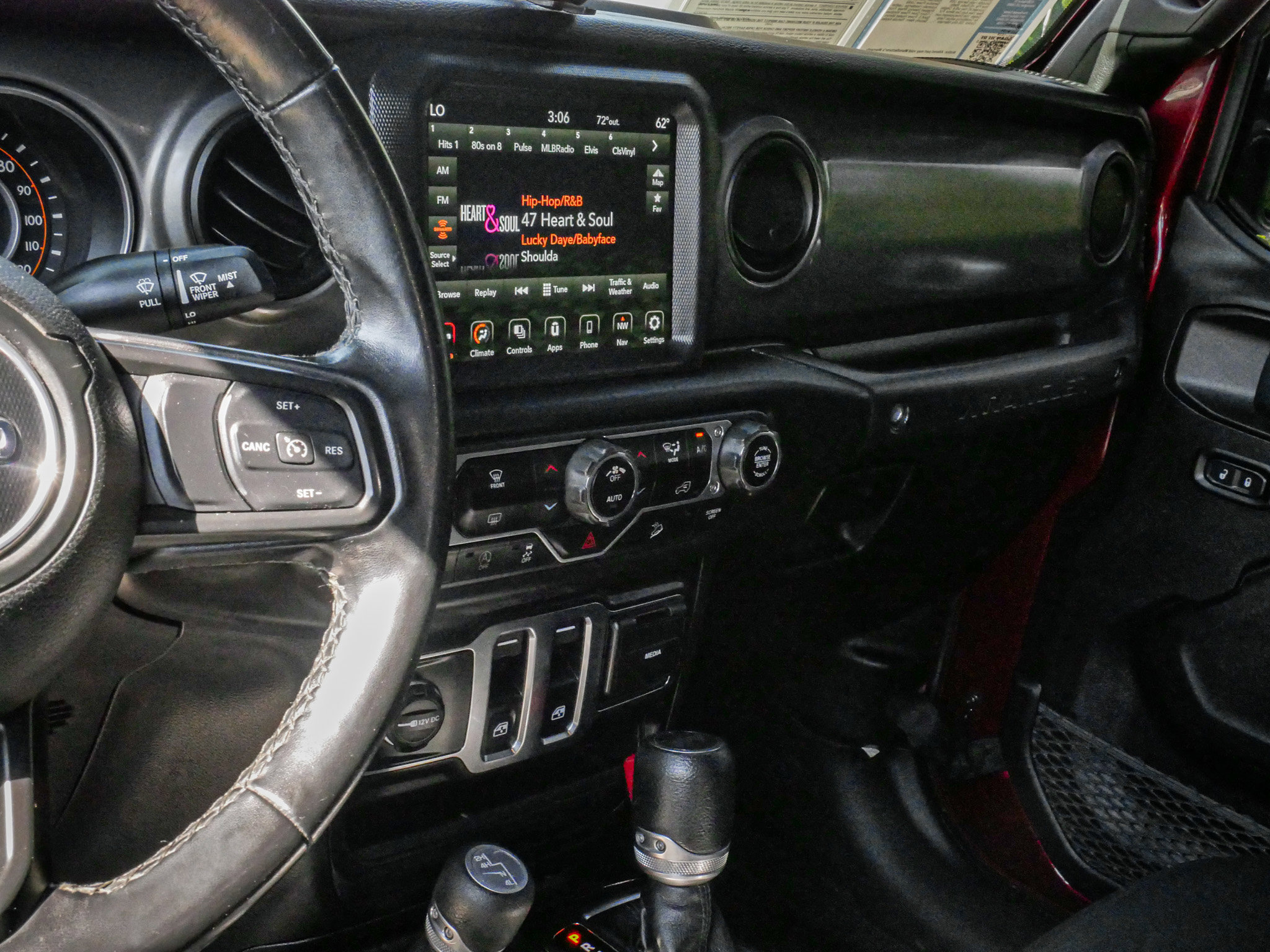 Used 2021 Jeep Wrangler Sport S image 29