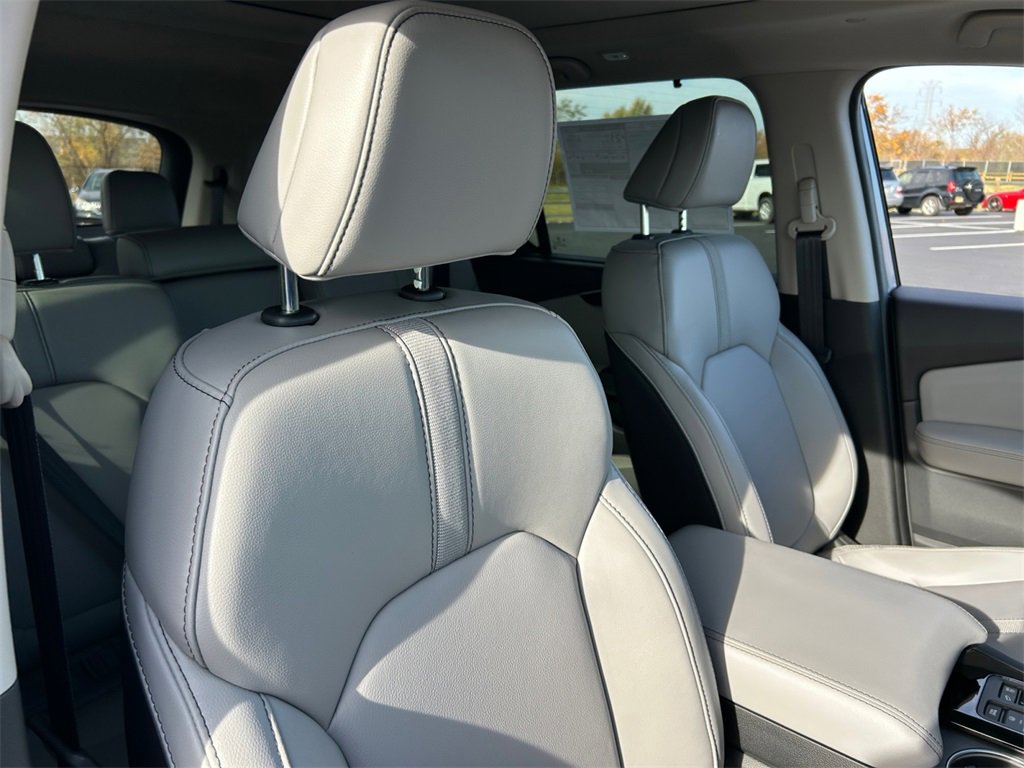 New 2025 Honda Pilot Touring image 16