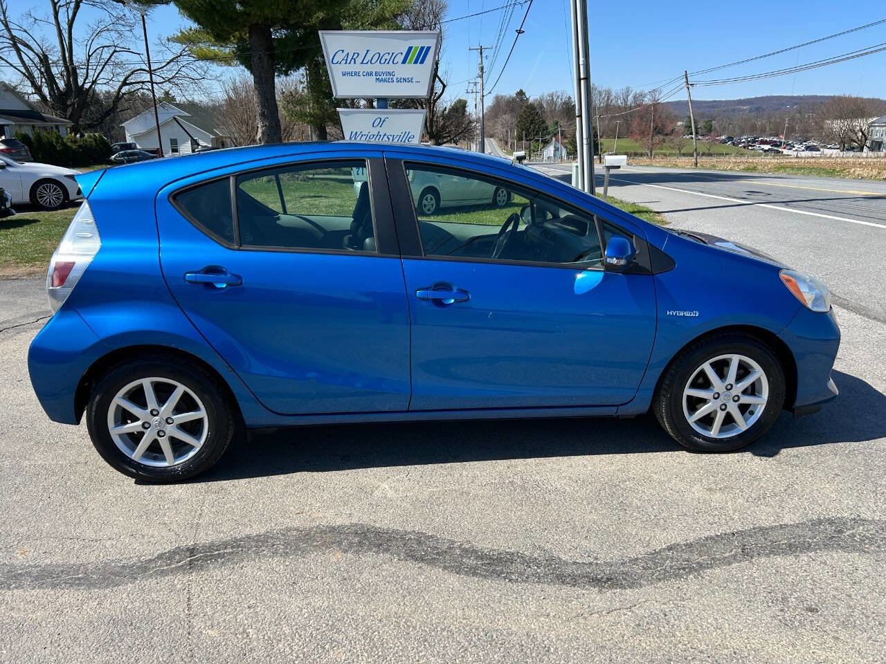 Used 2012 Toyota Prius C Four image 7